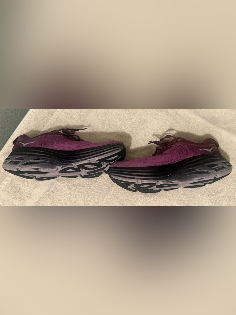 HOKA Bondi 8 Women’s size 10 Shoes Grape Wine / Beautyberry colorway - Picture 10 of 12